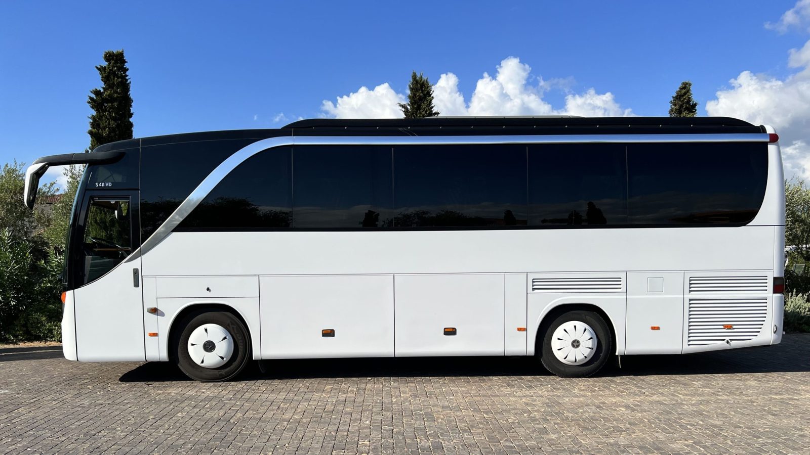 doufexis bus